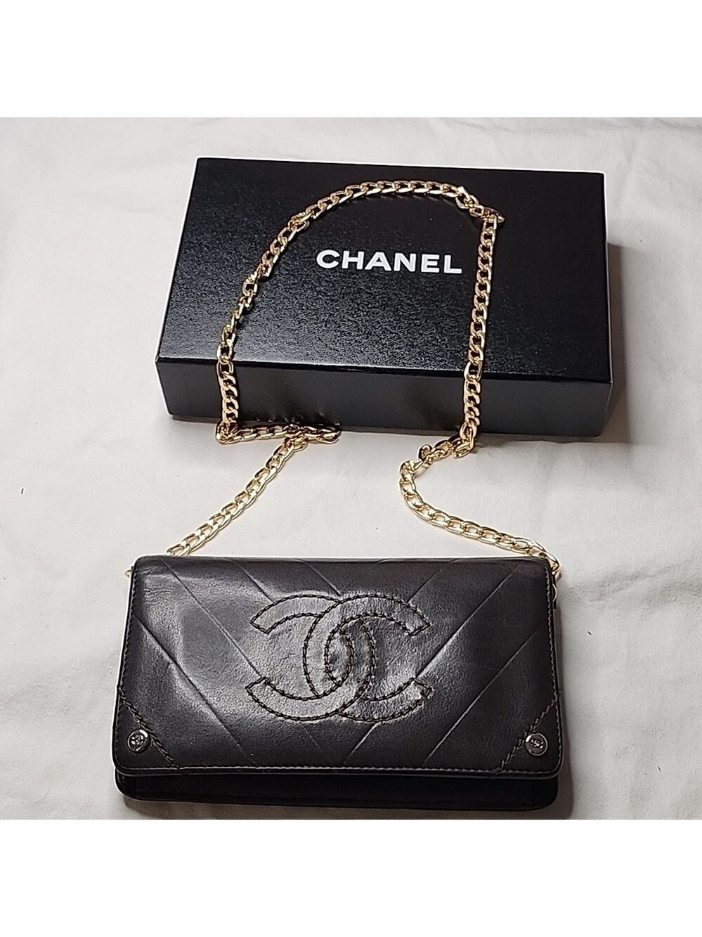 Chanel #7 🌟 Bifold Long wallet converted to Crossbody chain purse - Picture 3 of 13